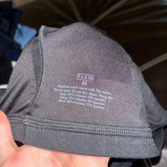 Fleo Women's black isla Sports Bra - Picture 3 of 3